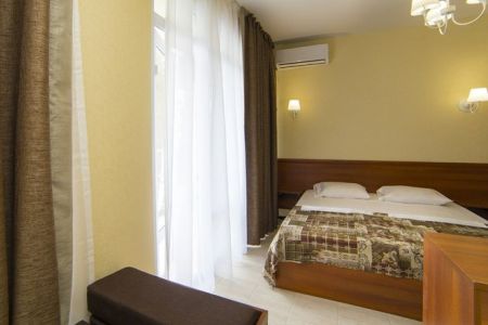 Стандартный 2-местный 3 категории (с ремонтом, без балкона)